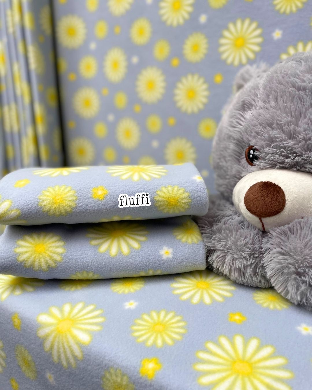 Polar Fleece Printed Anti-Pill Soft Washable Fabric - Daisies