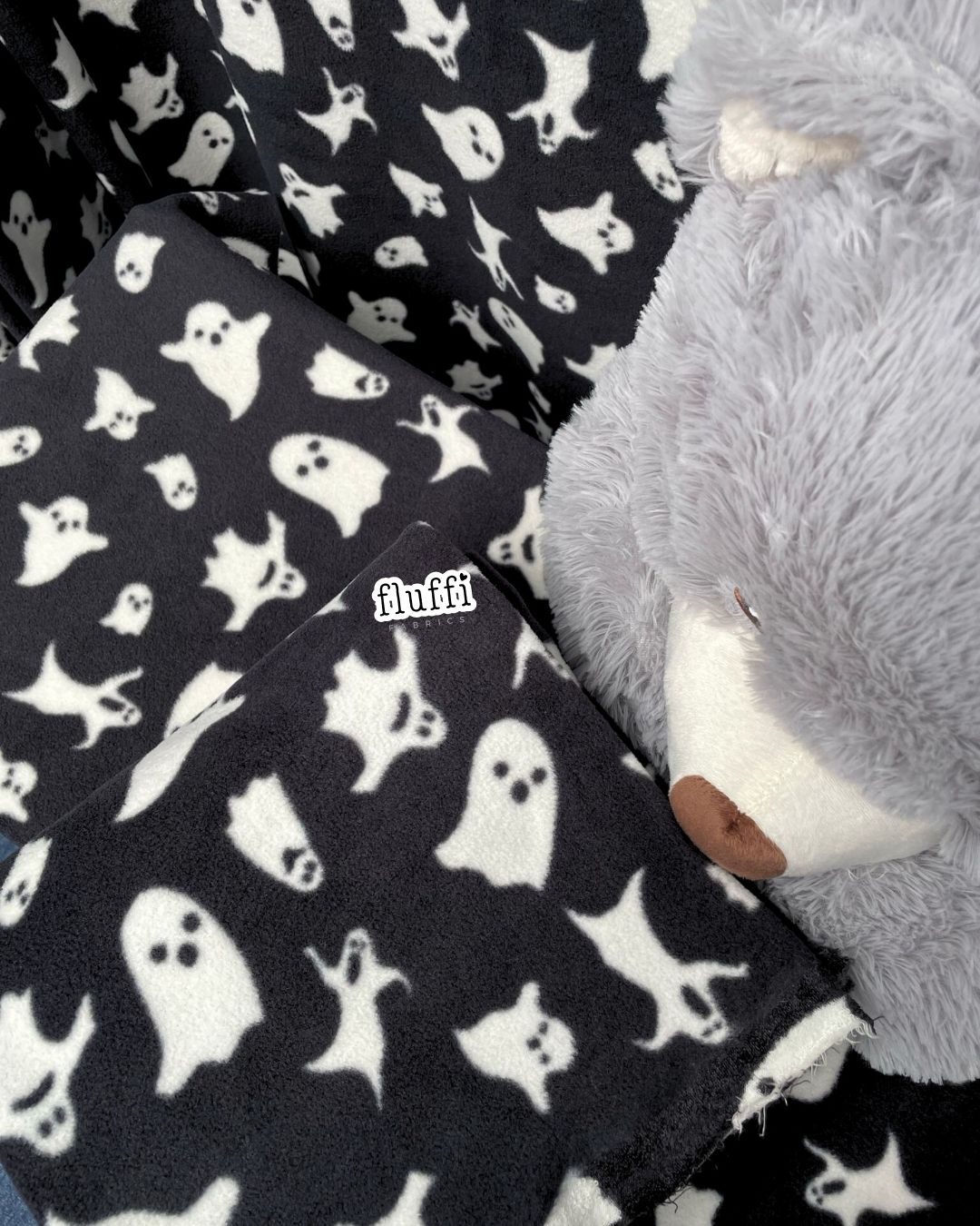 Polar Fleece Printed Anti-Pill Soft Washable Fabric - Scream Ghosts SQ899 BKWHT