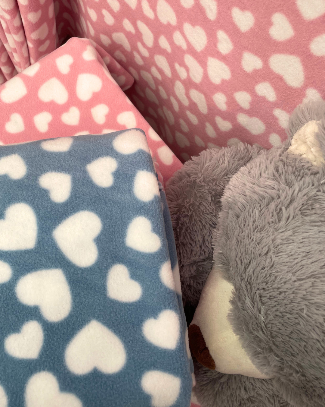 Polar Fleece Printed Anti-Pill Soft Washable Fabric - Hearts SQ750
